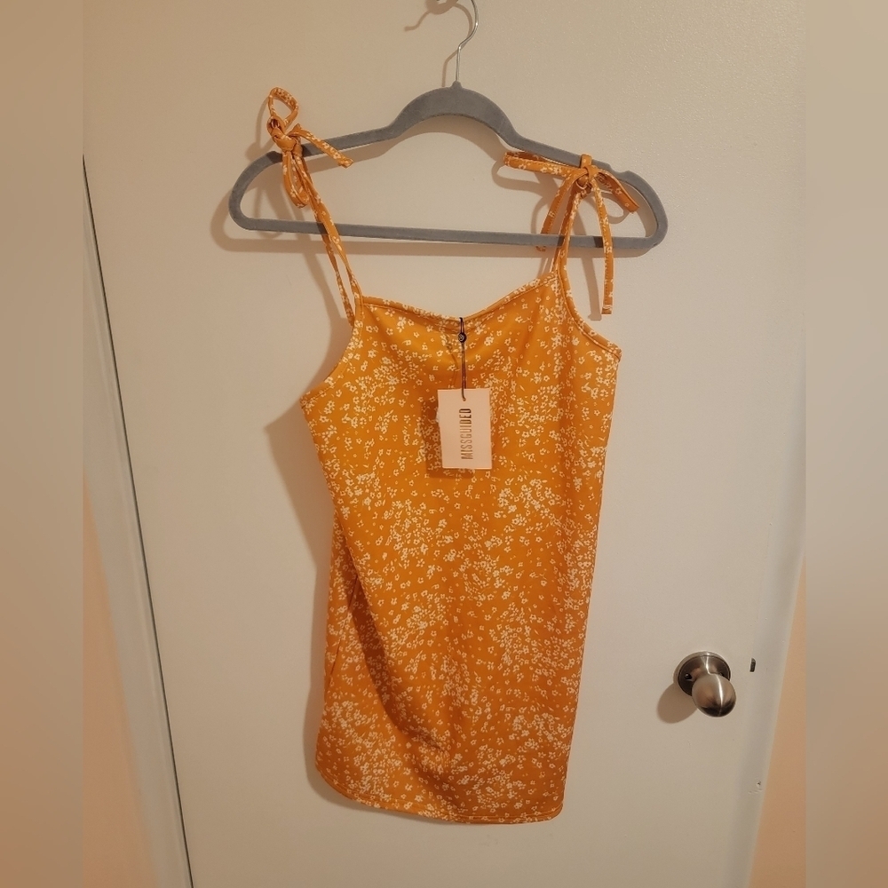 Missguided Mini Dress Womens Size 6 Bohemian Floral Flowers Easter Dress Ties